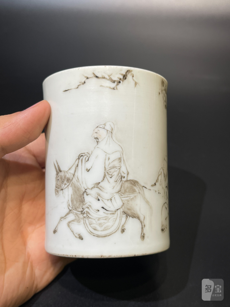 清乾隆 唐英 墨彩踏雪寻梅笔筒 - 图5
